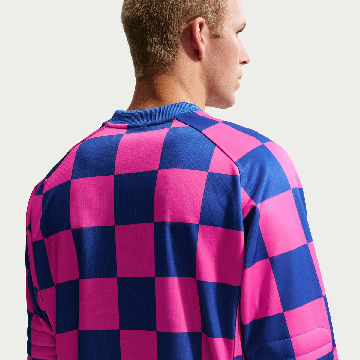 Nike Sportswear Club Men Goalie Top product image 4, provided for visual reference and product detail review