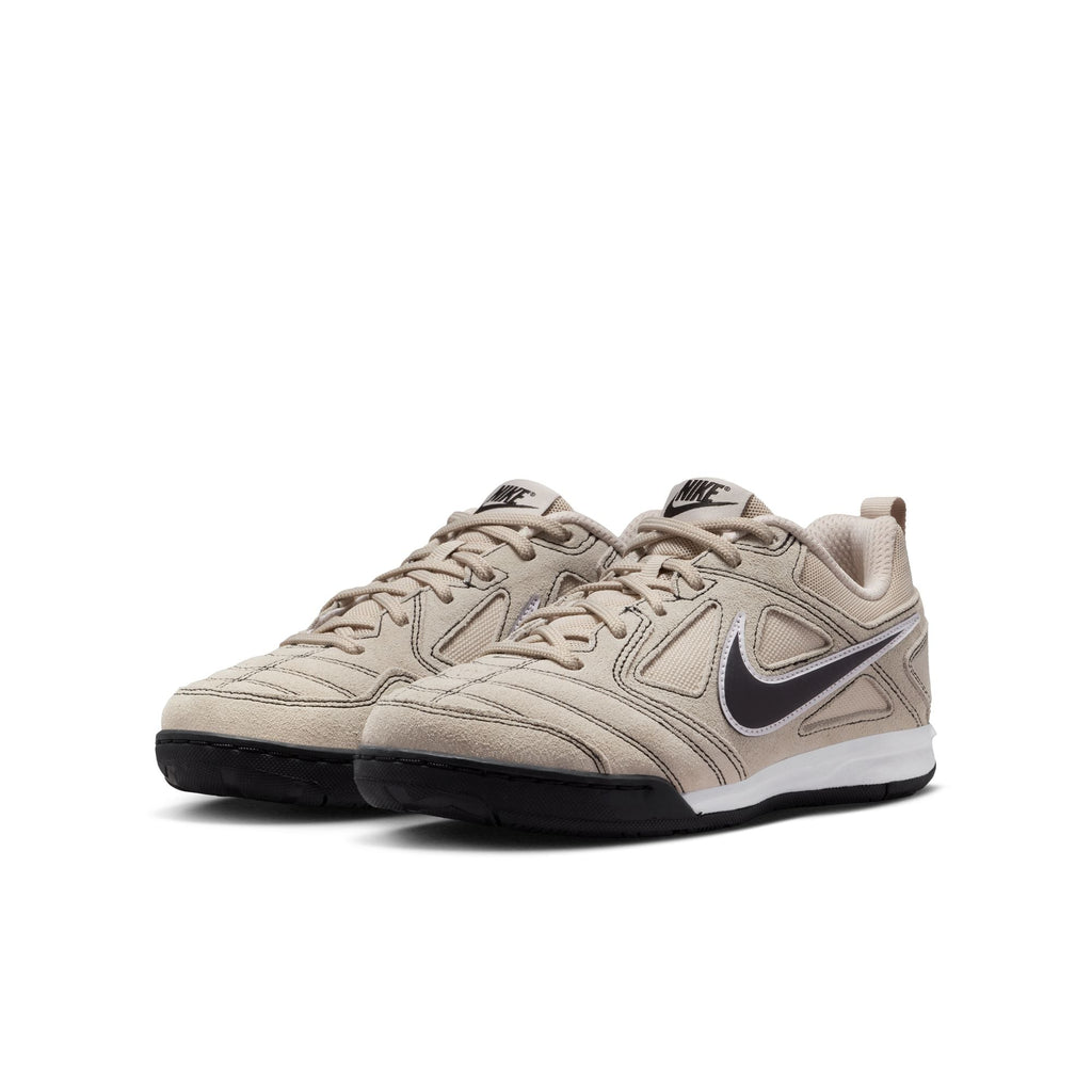 Nike Gato Big Kids' Indoor Soccer Shoes product image 7, provided for visual reference and product detail review