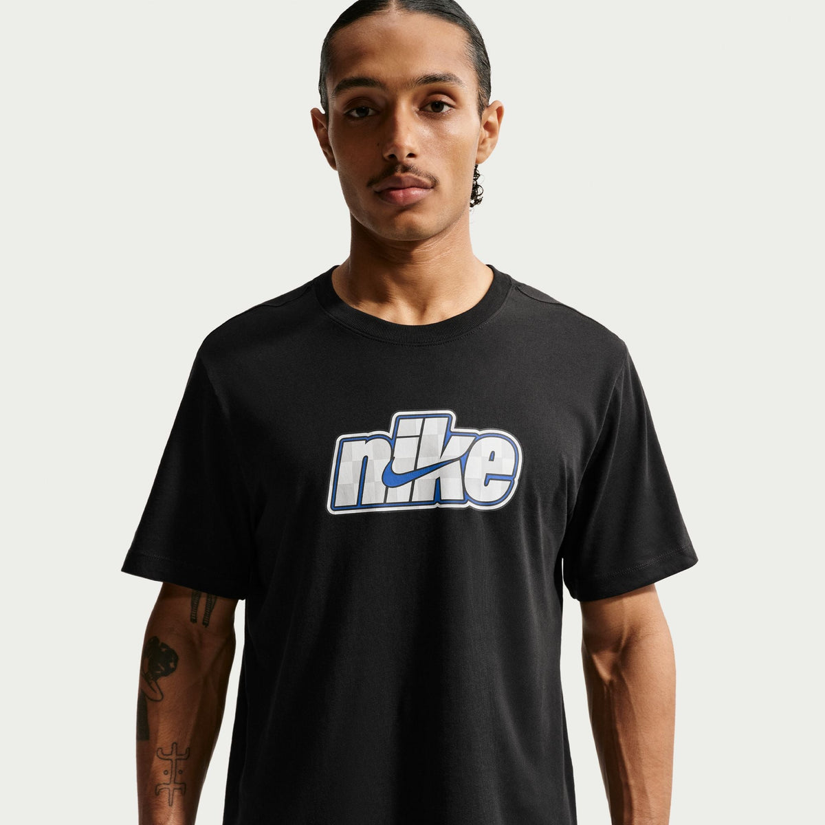 Nike Sportswear T-Shirt product image 3, provided for visual reference and product detail review