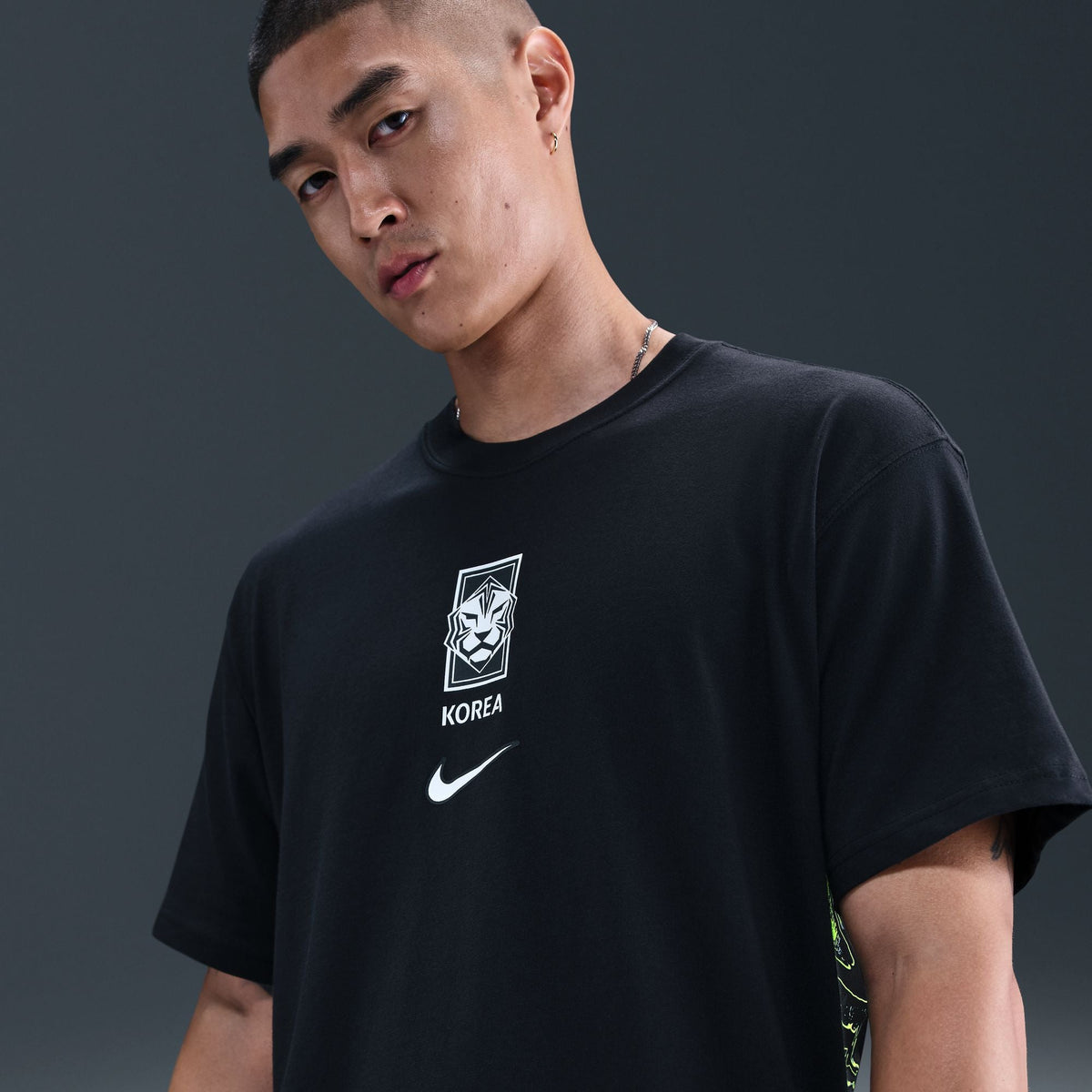 Nike Korea Hollywood Men T-Shirt product image 5, provided for visual reference and product detail review