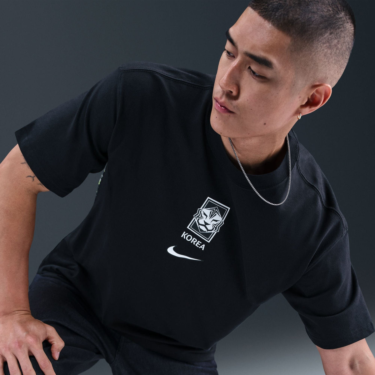 Nike Korea Hollywood Men T-Shirt product image 3, provided for visual reference and product detail review