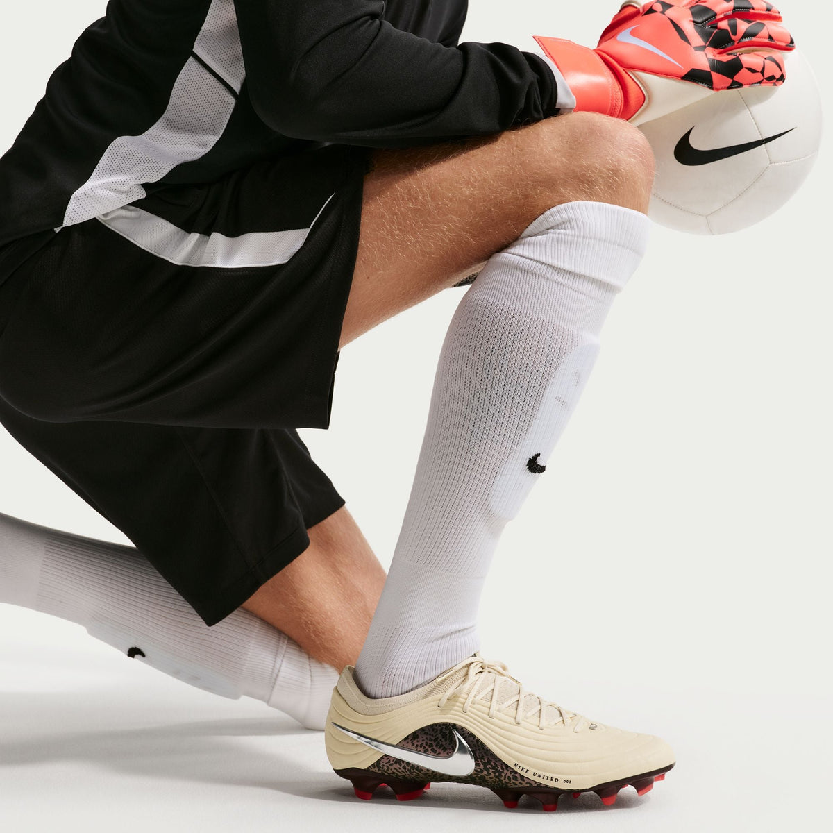 Nike United Tiempo Maestro Elite Firm-Ground Low-Top Soccer Cleats product image 13, provided for visual reference and