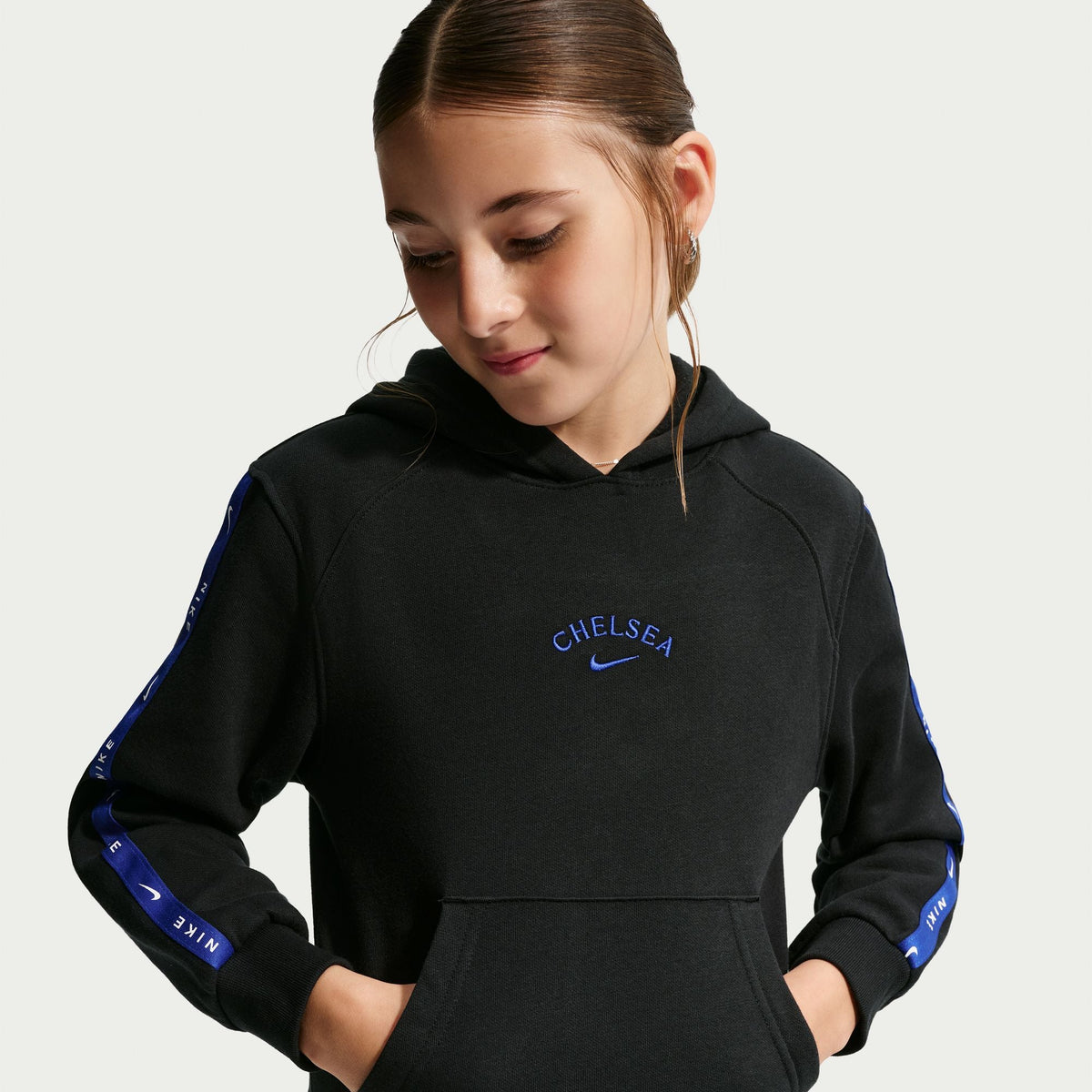 Nike Chelsea FC City Side Big Kids' Soccer Fleece Hoody product image 3, provided for visual reference and product detail