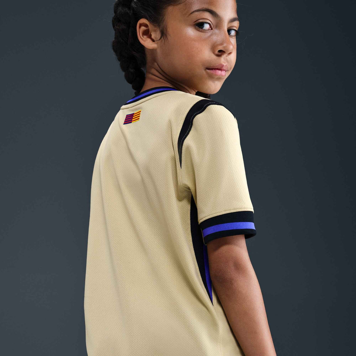 Nike FC Barcelona 2025/26 Big Kids’ Stadium Away Kobe Jersey product image 7, provided for visual reference and product