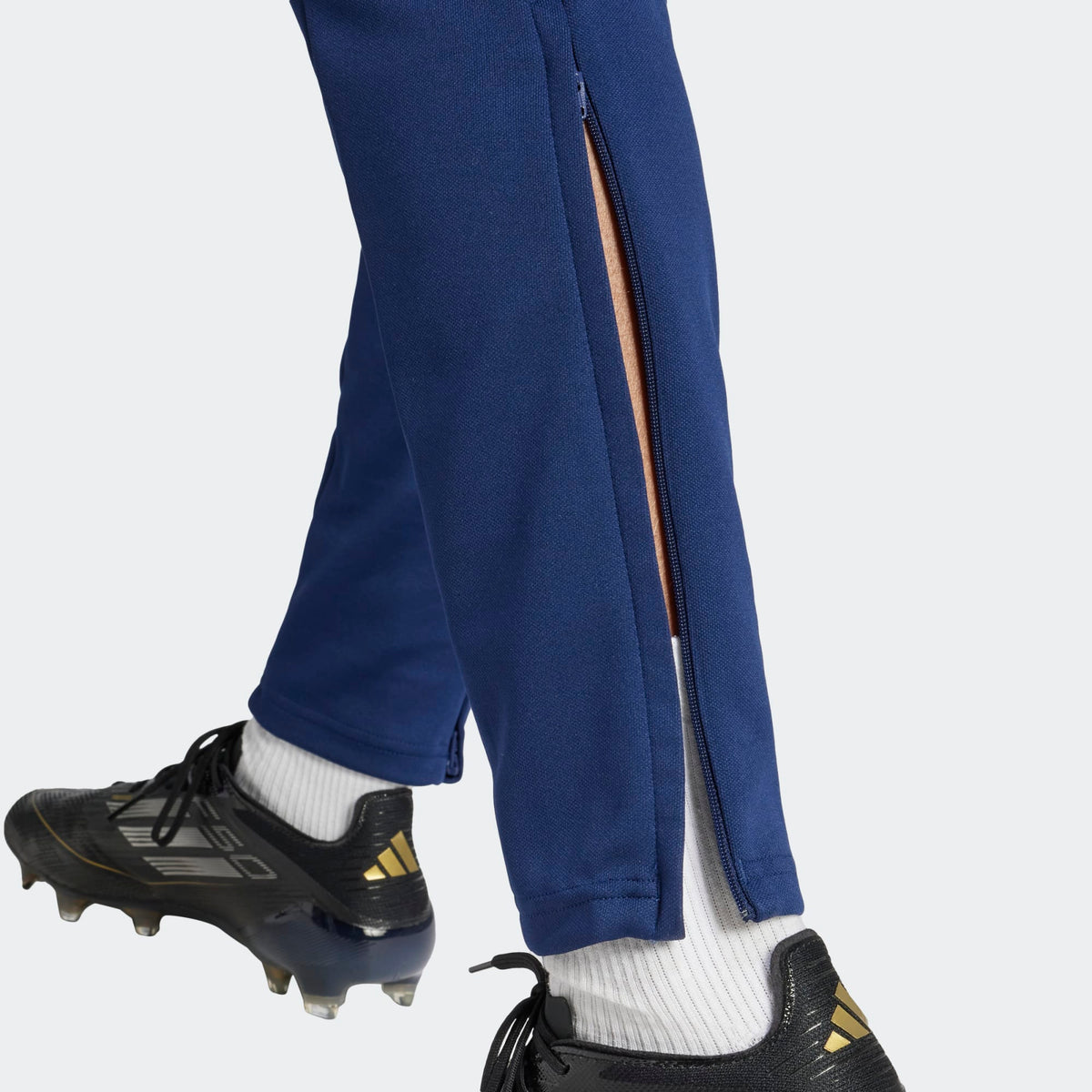 Squadra 25 Tr Pant W product image 5, provided for visual reference and product detail review