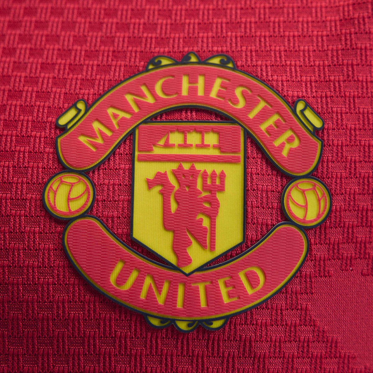 adidas MANCHESTER UNITED 26/27 HOME JERSEY AUTHENTIC product image 4, provided for visual reference and product detail review