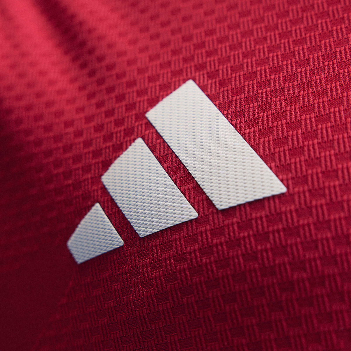 adidas MANCHESTER UNITED 26/27 HOME JERSEY AUTHENTIC product image 3, provided for visual reference and product detail review