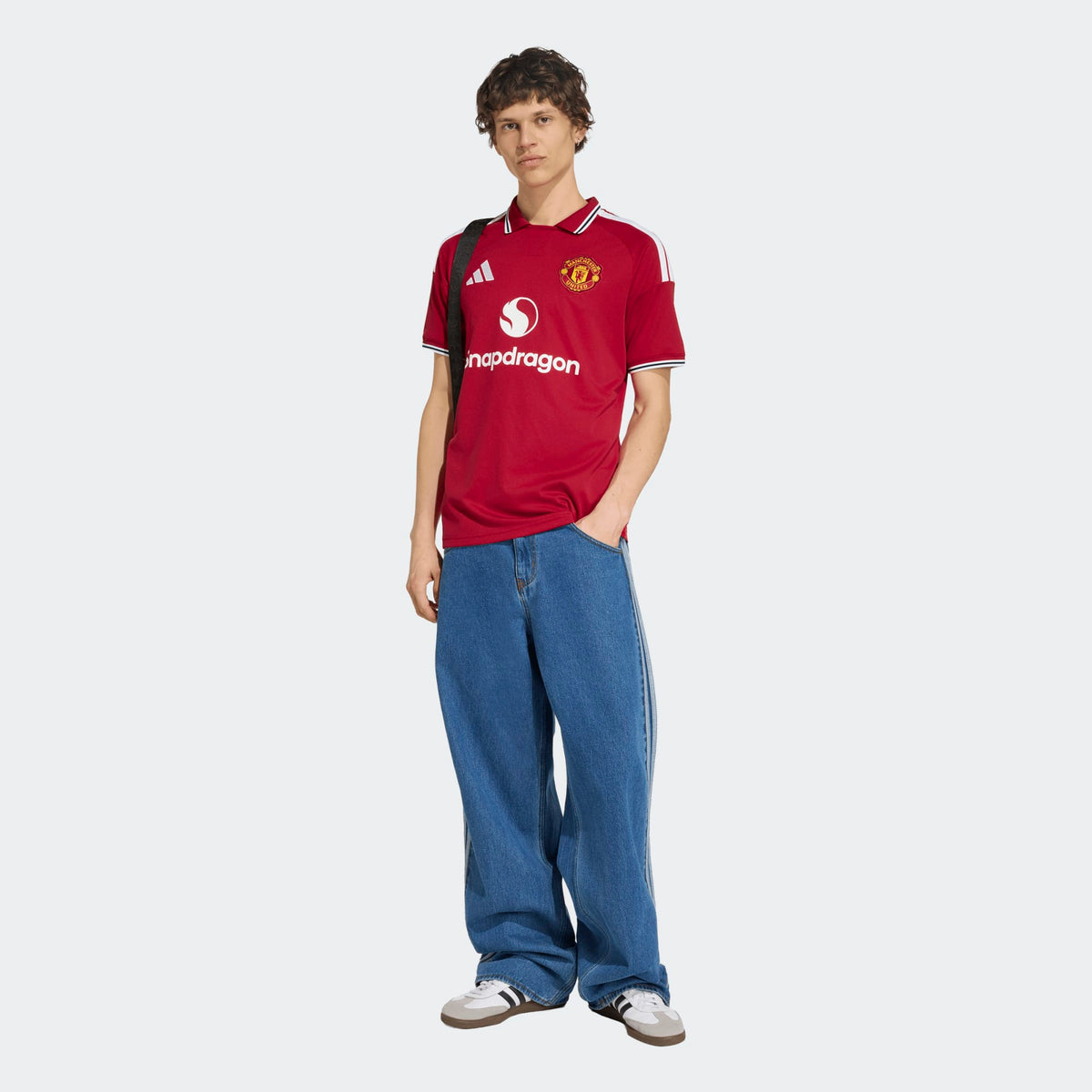adidas MANCHESTER UNITED 26/27 HOME JERSEY product image 4, provided for visual reference and product detail review