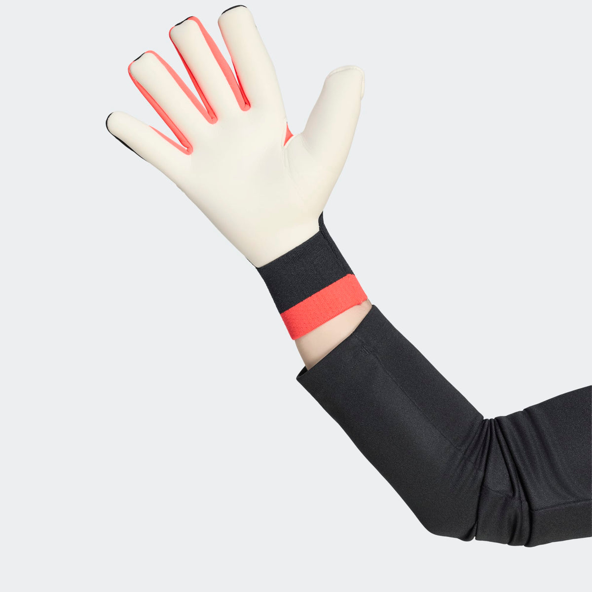adidas PREDATOR PRO GOALKEEPER GLOVE product image 3, provided for visual reference and product detail review