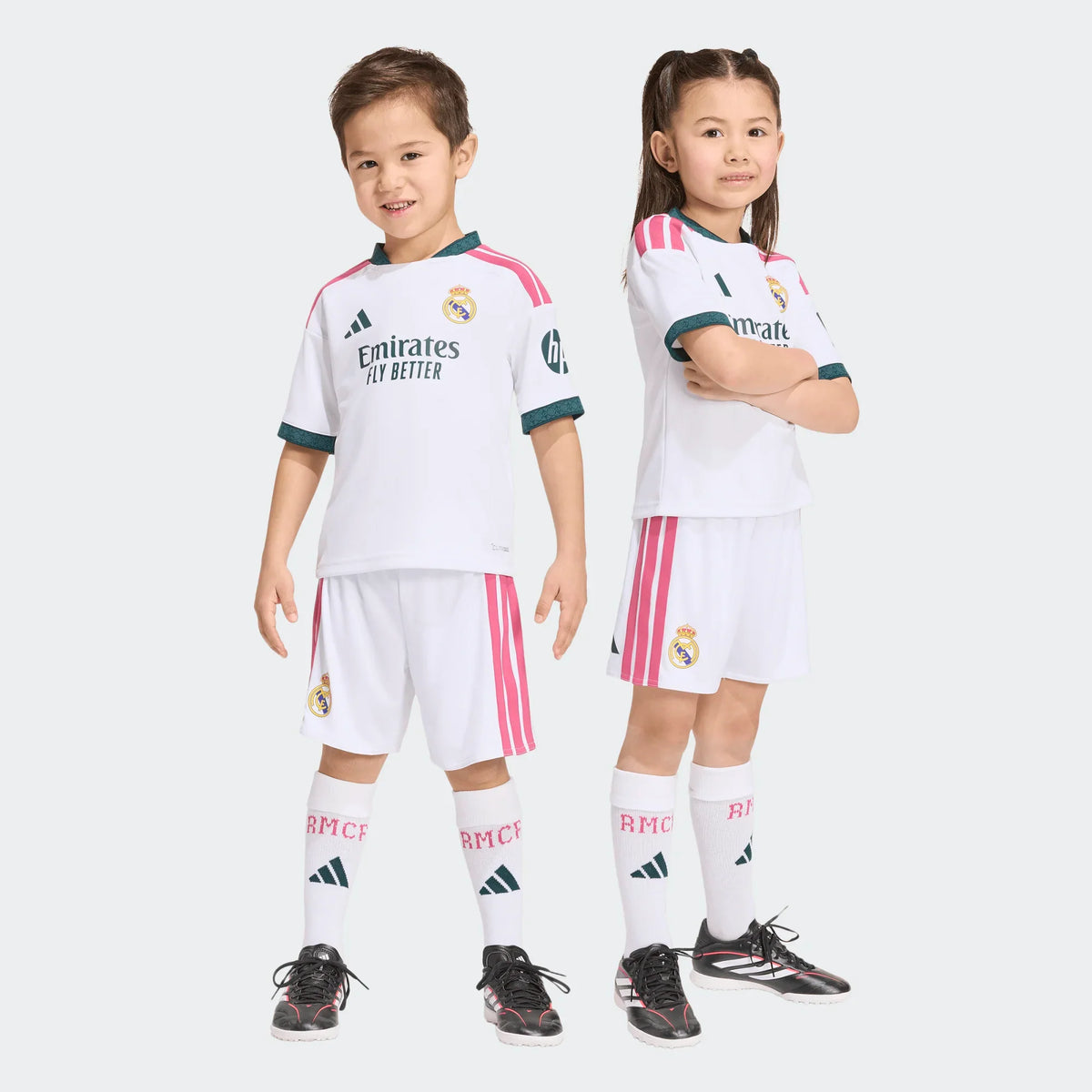 ADIDAS Real Madrid 26/27 Home Kids Set product image 4, provided for visual reference and product detail review