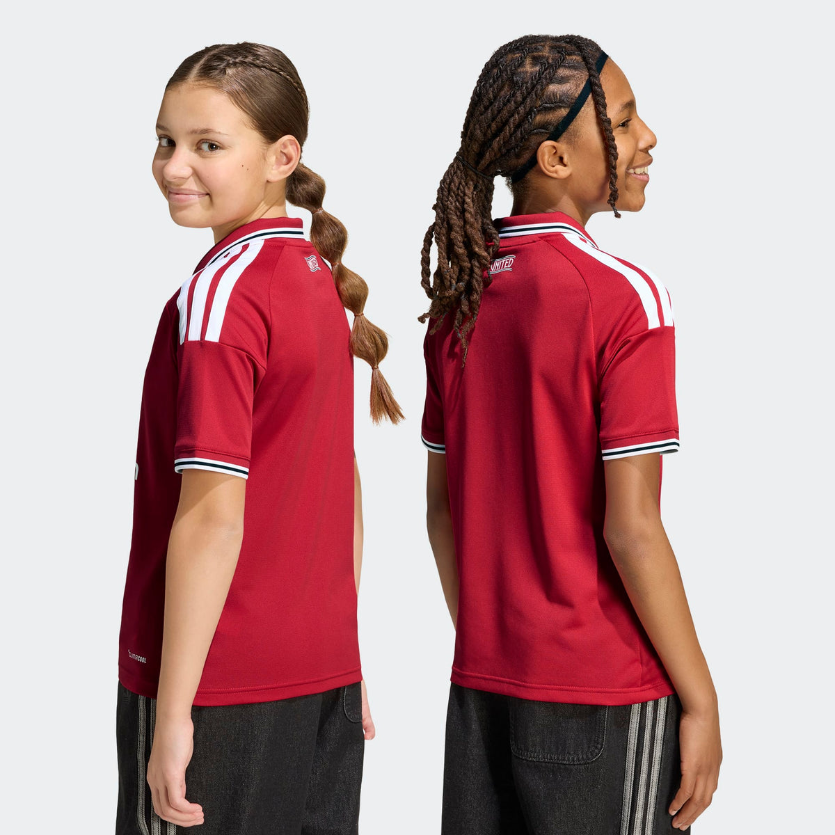 adidas MANCHESTER UNITED 26/27 HOME JERSEY KIDS product image 3, provided for visual reference and product detail review