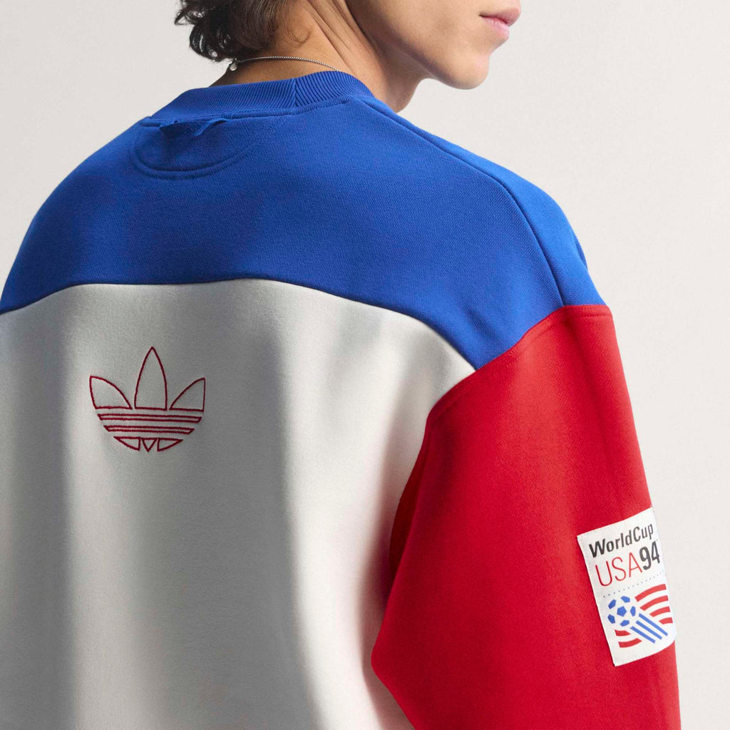 adidas USA 94 GRAPHIC SWEATSHIRT product image 3, provided for visual reference and product detail review