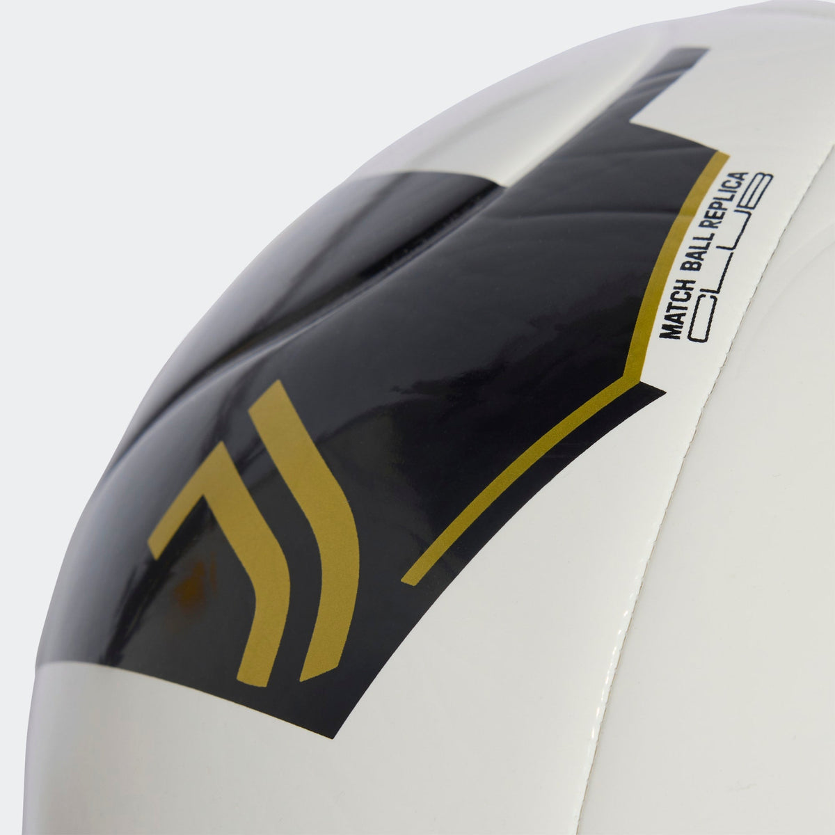 adidas JUVENTUS HOME CLUB BALL product image 2, provided for visual reference and product detail review