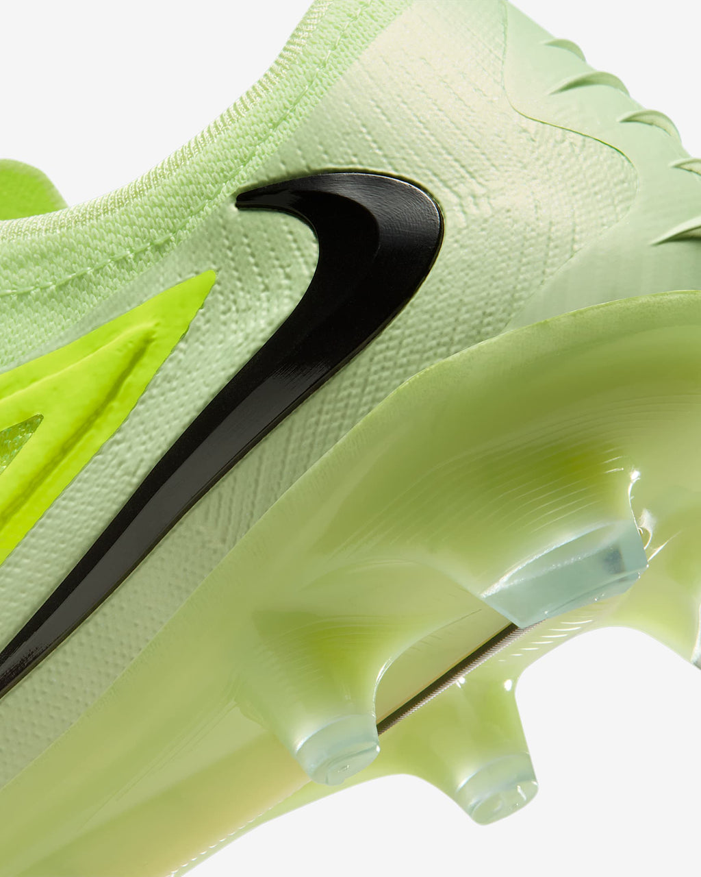 Nike Phantom 6 Low Elite Firm-Ground Soccer Cleats product image 8, provided for visual reference and product detail review