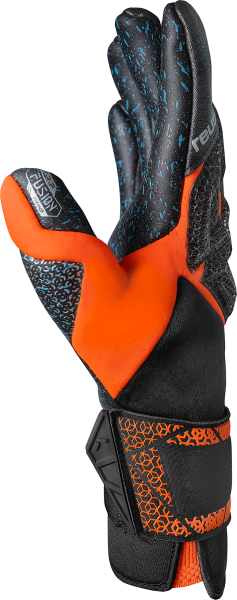 Reusch Attrakt Fusion Carbon 3D Goalkeeper Glove product image 3, provided for visual reference and product detail review
