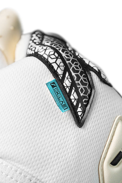 Reusch Attrakt Speedbump Goalkeeper Glove product image 5, provided for visual reference and product detail review