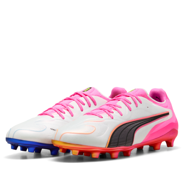 PUMA King 20 Ultimate FG Soccer Cleats product image 1, provided for visual reference and product detail review