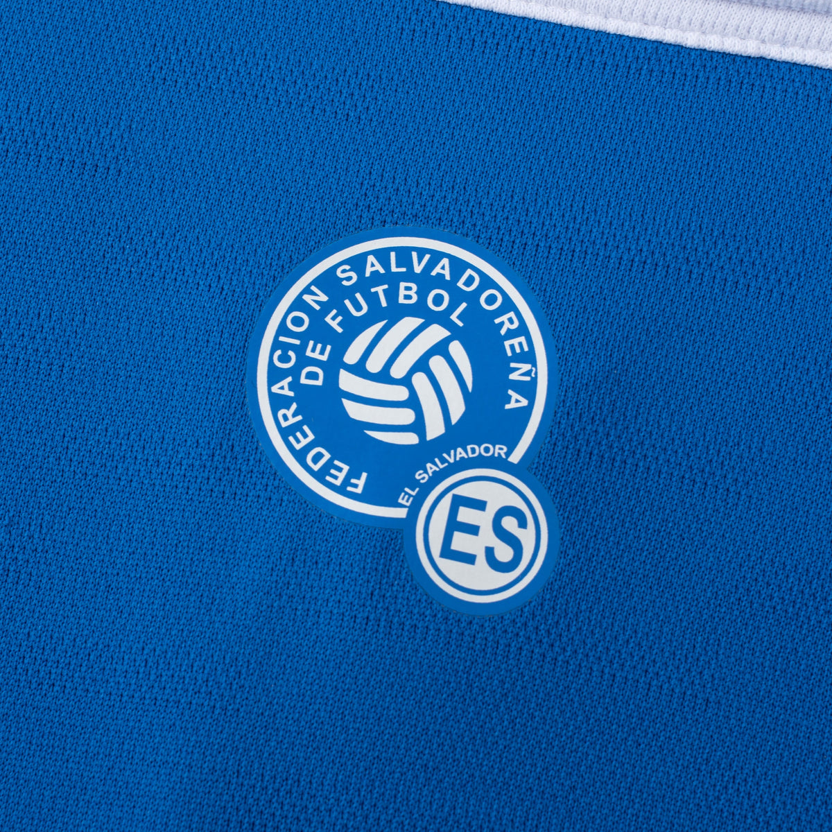 Umbro El Salvador Men Home Long Sleeve Jersey 25/26 product image 5, provided for visual reference and product detail review