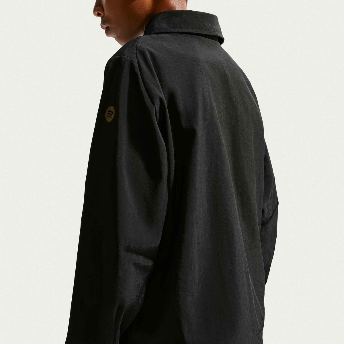 NIKE FC Barcelona Away Big Kids' Kobe Soccer Woven Jacket product image 4, provided for visual reference and product detail