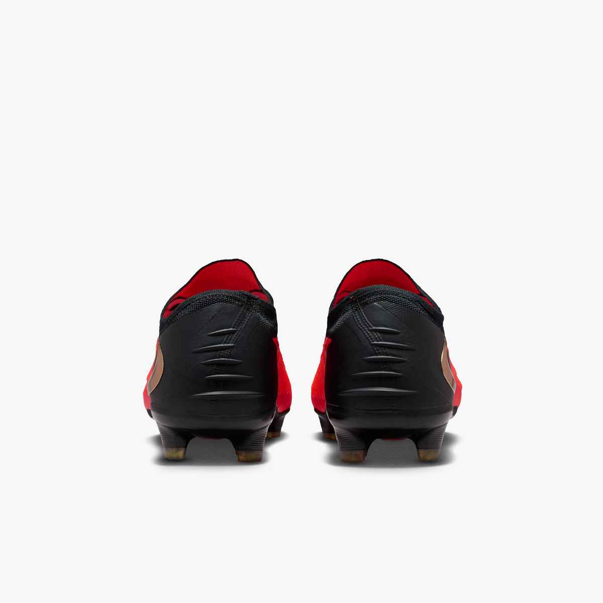 Nike Phantom 6 Low Elite Firm-Ground Soccer Cleats product image 8, provided for visual reference and product detail review