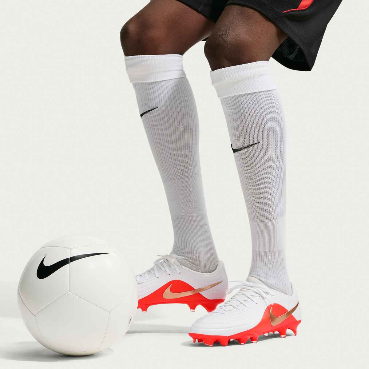 Nike Tiempo Maestro Academy Multi-Ground Low-Top Soccer Cleats product image 11, provided for visual reference and product