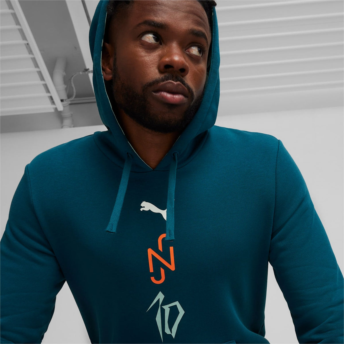 PUMA x NEYMAR JR Creativity Football Hoodie product image 2, provided for visual reference and product detail review