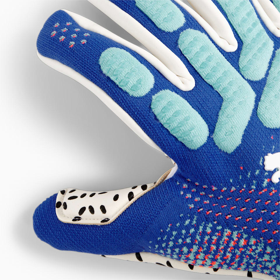 Puma FUTURE Ultimate NC Goalkeeper Gloves product image 4, provided for visual reference and product detail review